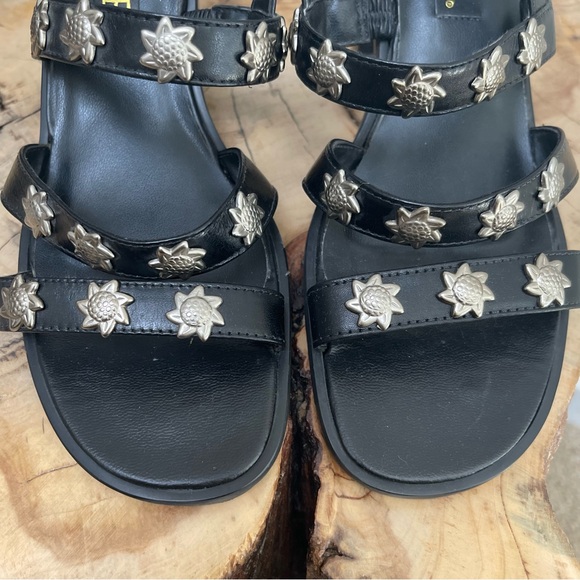 Connie Western Metal Florals Sandals - Picture 5 of 10